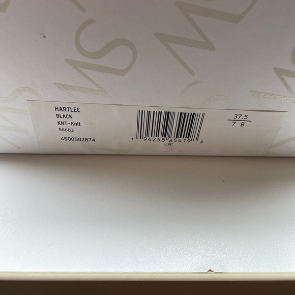 Stuart Weitzman black & white Hartley knit sneakers in box 7b - Picture 5 of 12